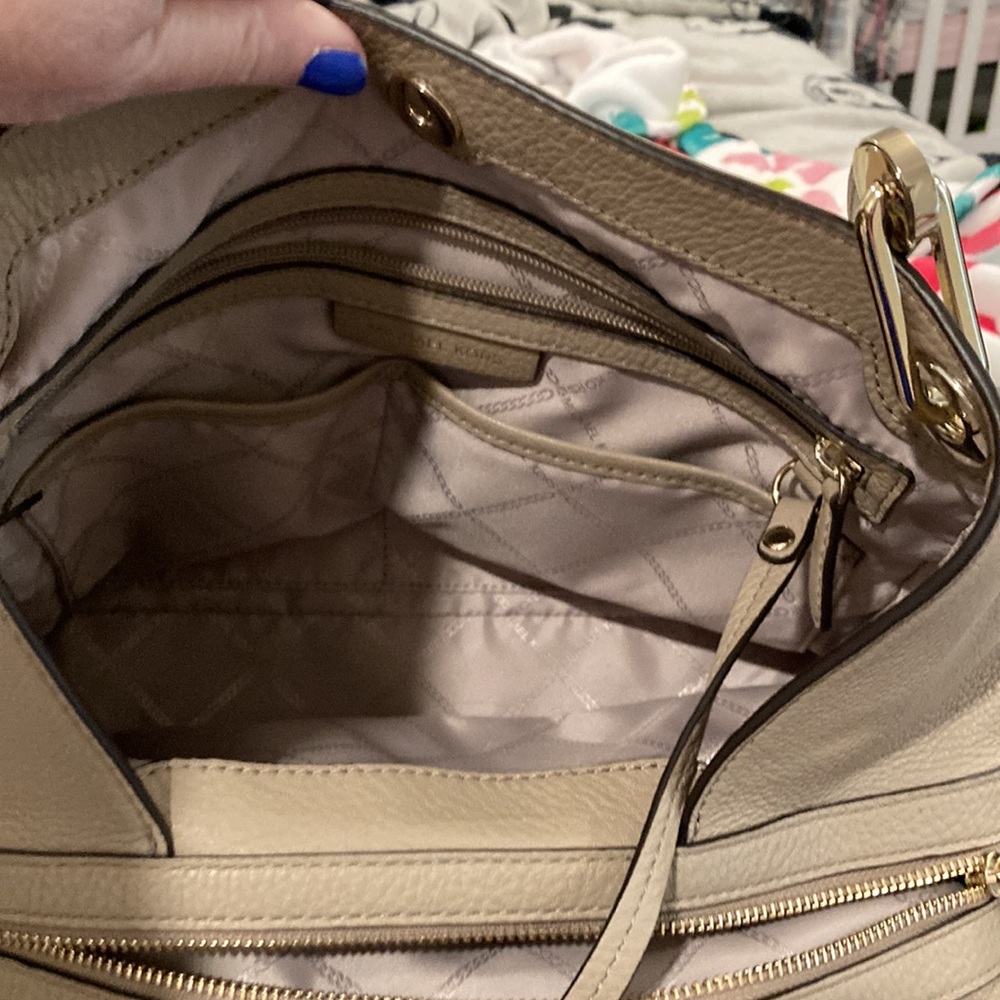Michael Kors bag - Picture 6 of 6